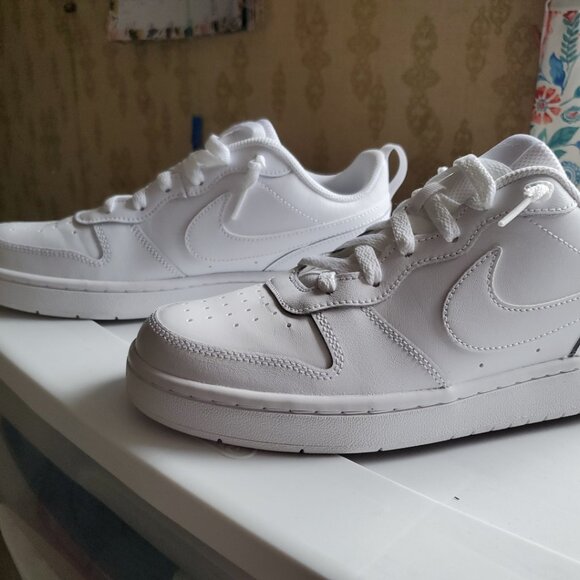 Nike lowtops - Picture 6 of 8